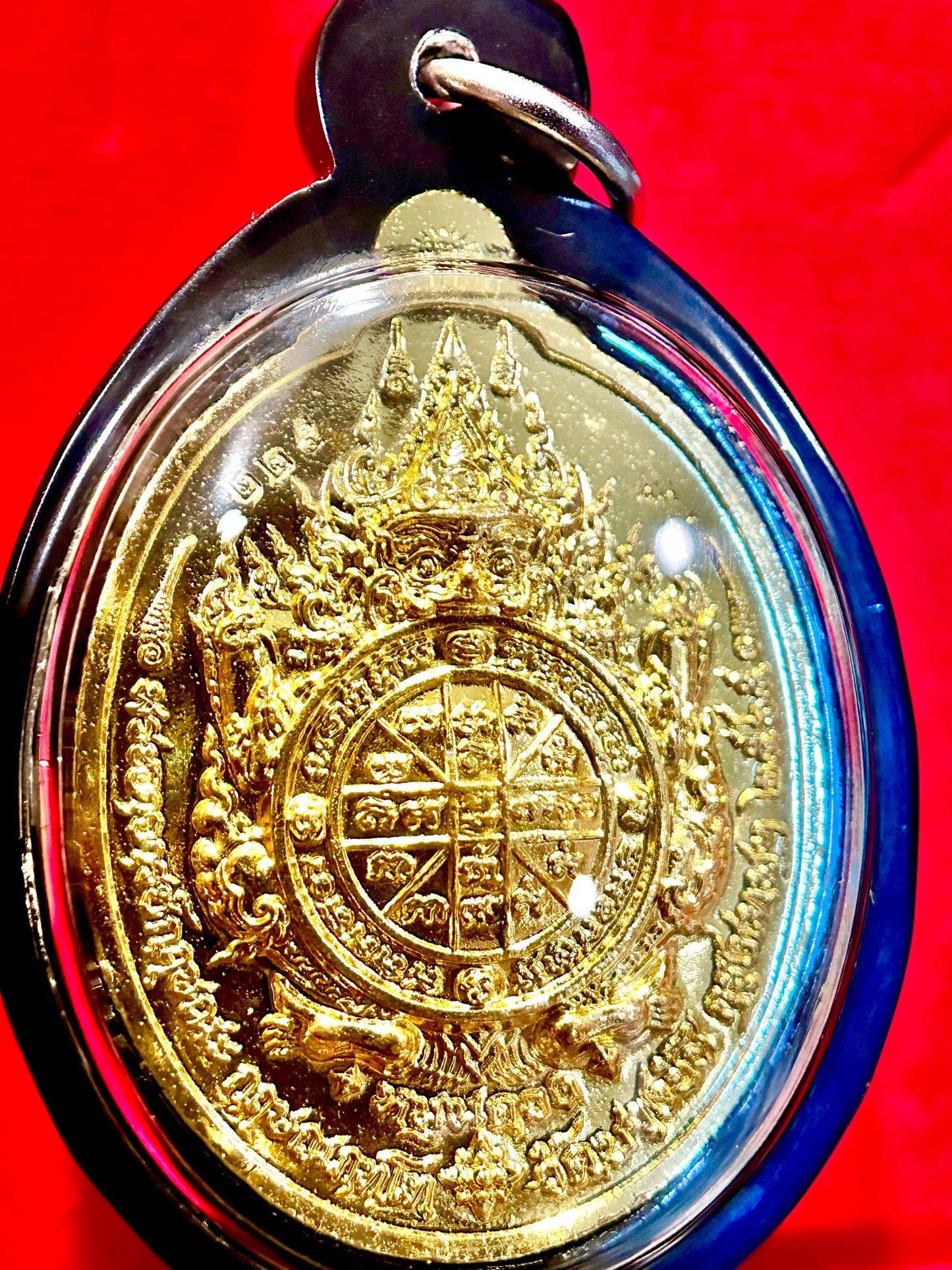 Tao Wessuwan & Phra Rahu – Red Guardian Edition