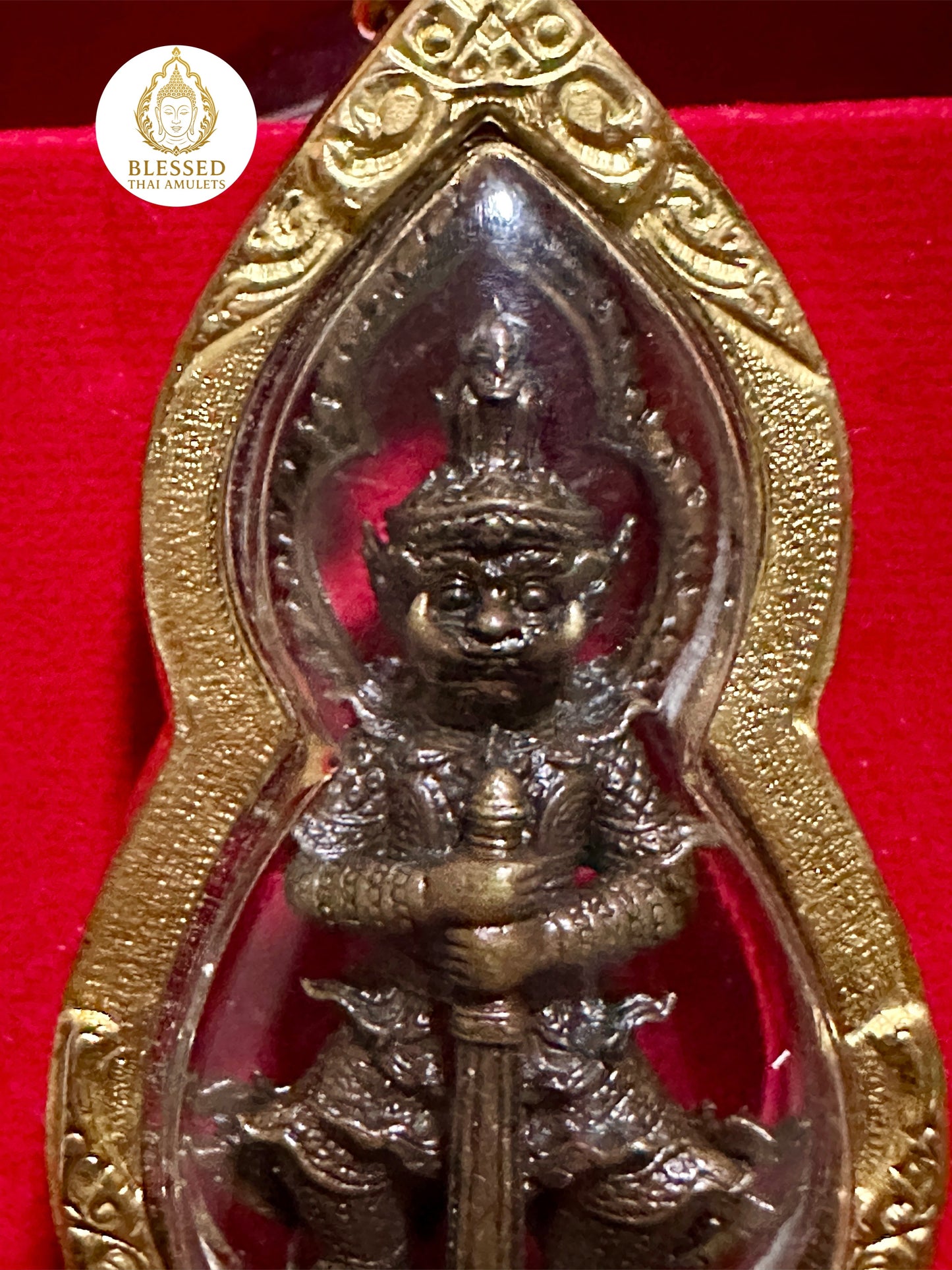 Tao Wessuwan Standing Guard