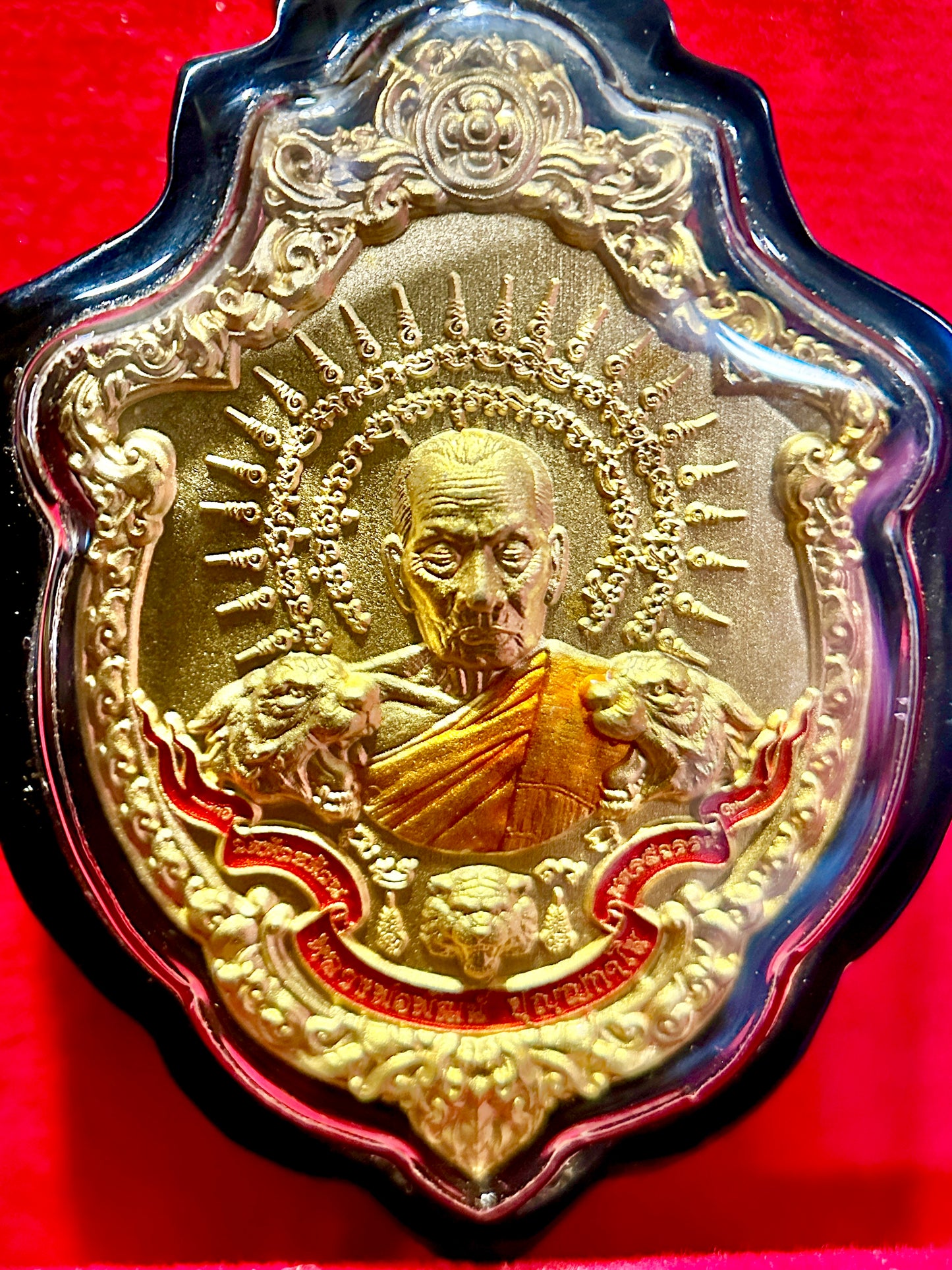 Luang Phor Phat Tiger Sovereign (Gold Edition)