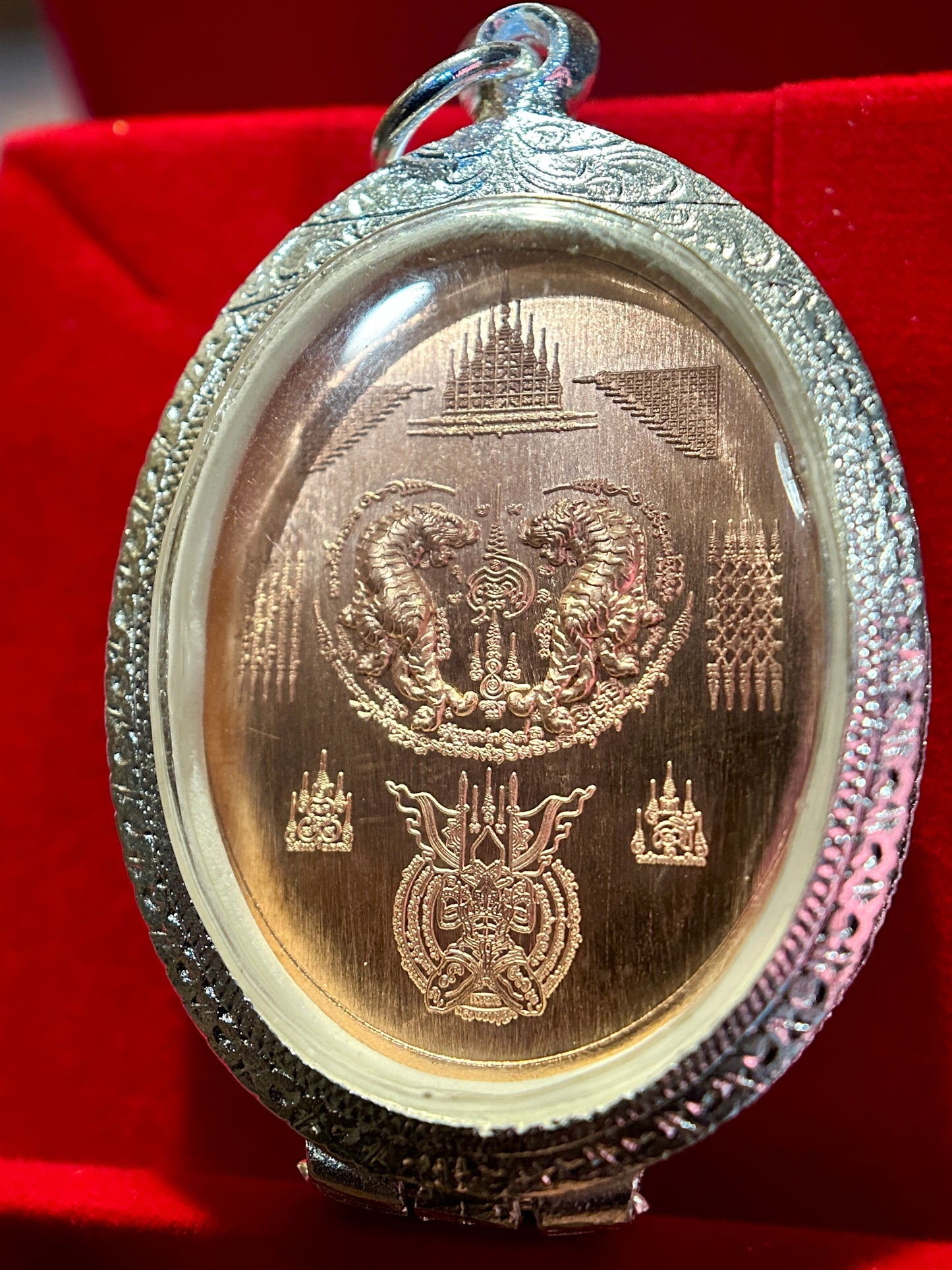Nai Khanom Tom Signature Amulet (BRONZE) – Silver Case