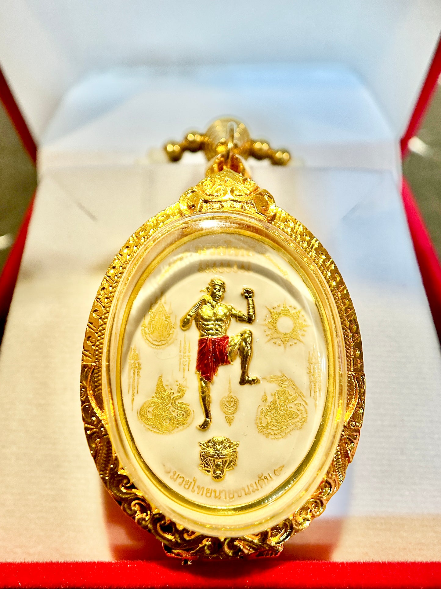 LIMITED EDITION Nai Khanom Tom (White & Gold)