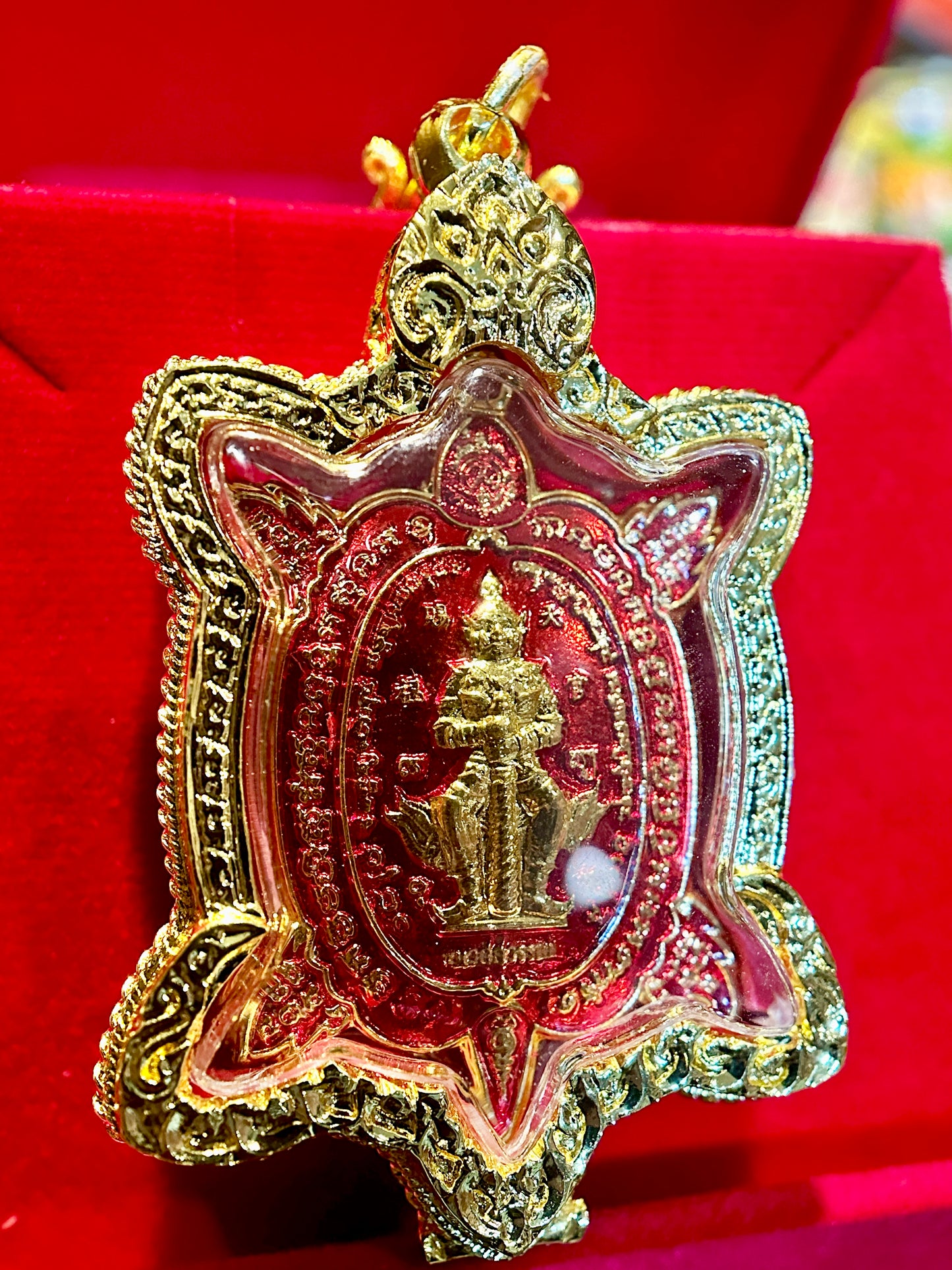Turtle-Shaped Tao Wessuwan (Red/Gold)
