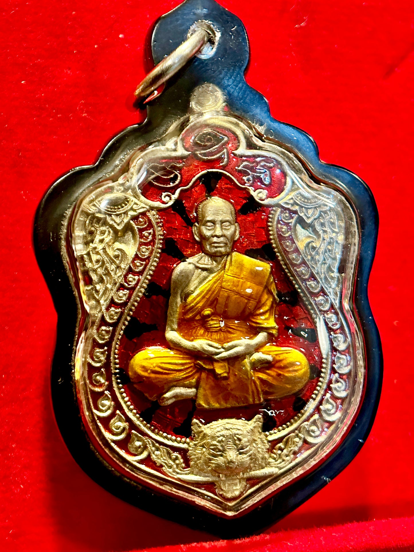 Luang Phor Phat Twin Tigers (Red/Silver)