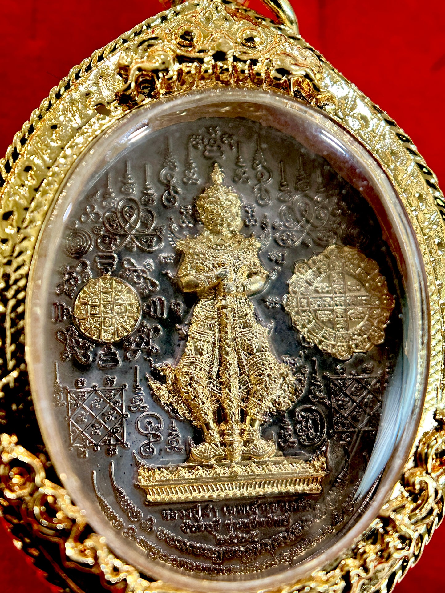 Tao Wessuwan & Garuda Divine Authority Amulet (Black & Gold Edition)