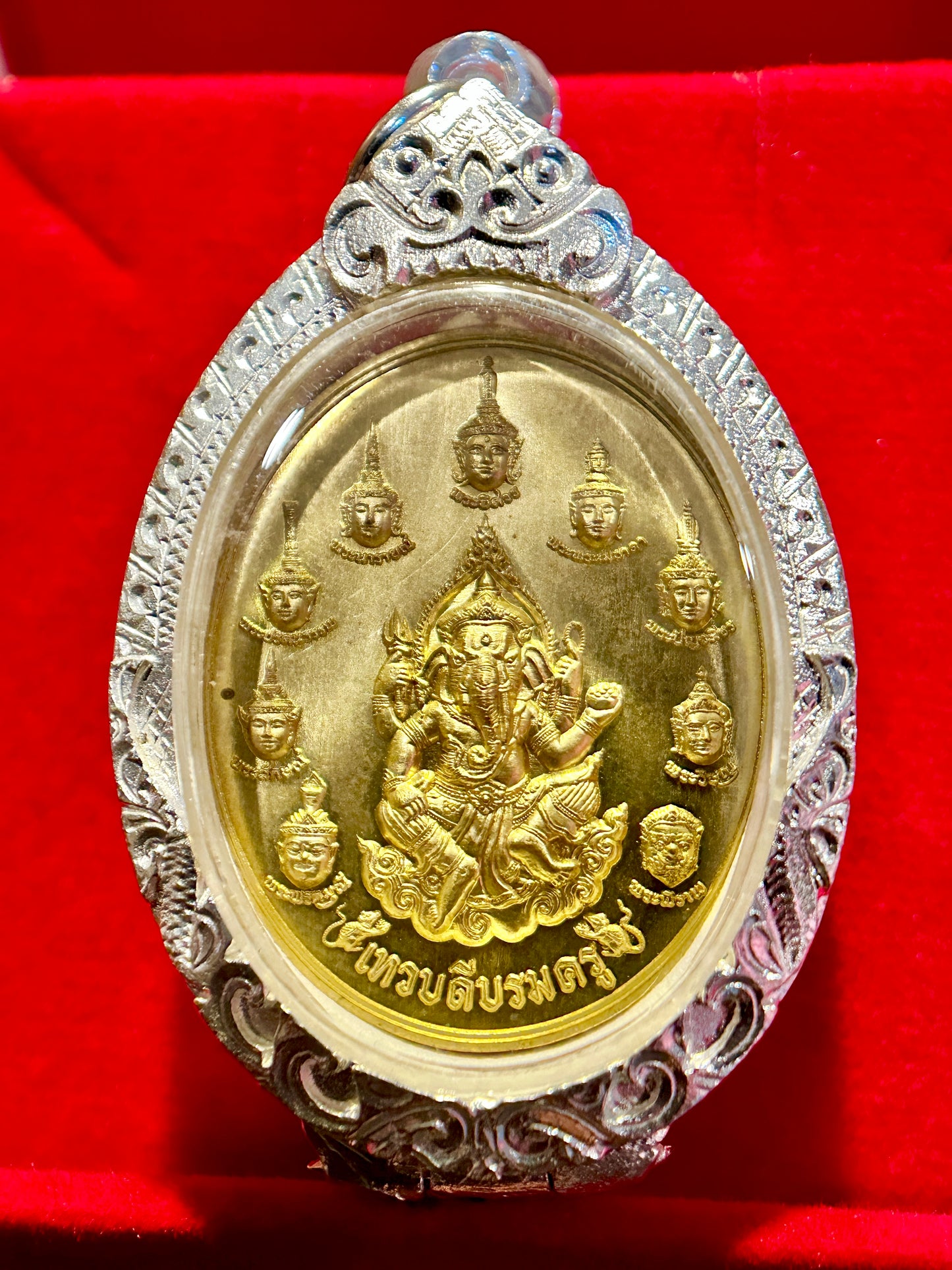 Phra Pikanet Prosperity & Tao Wessuwan Guardian