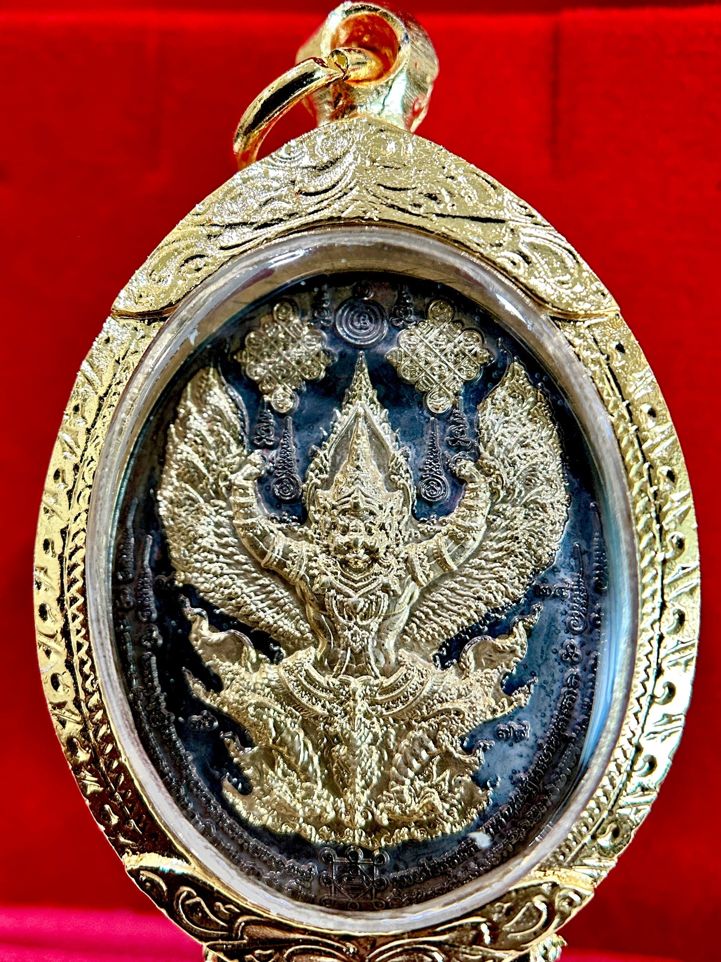 Tao Wessuwan & Garuda Divine Authority Amulet (Black & Gold Edition)