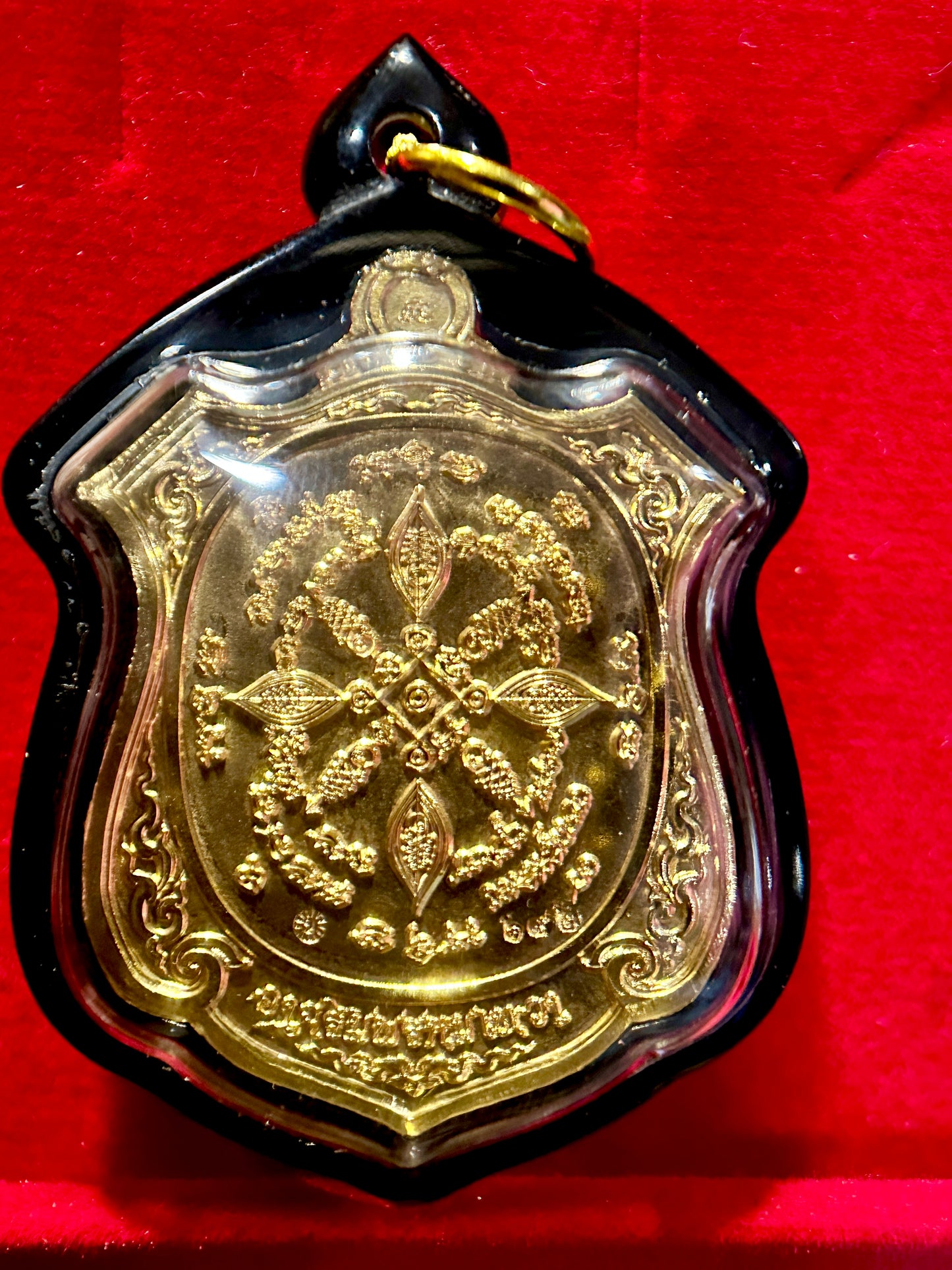 Bound Tiger Guardian Amulet - Brilliant Gold Edition (Black Case)