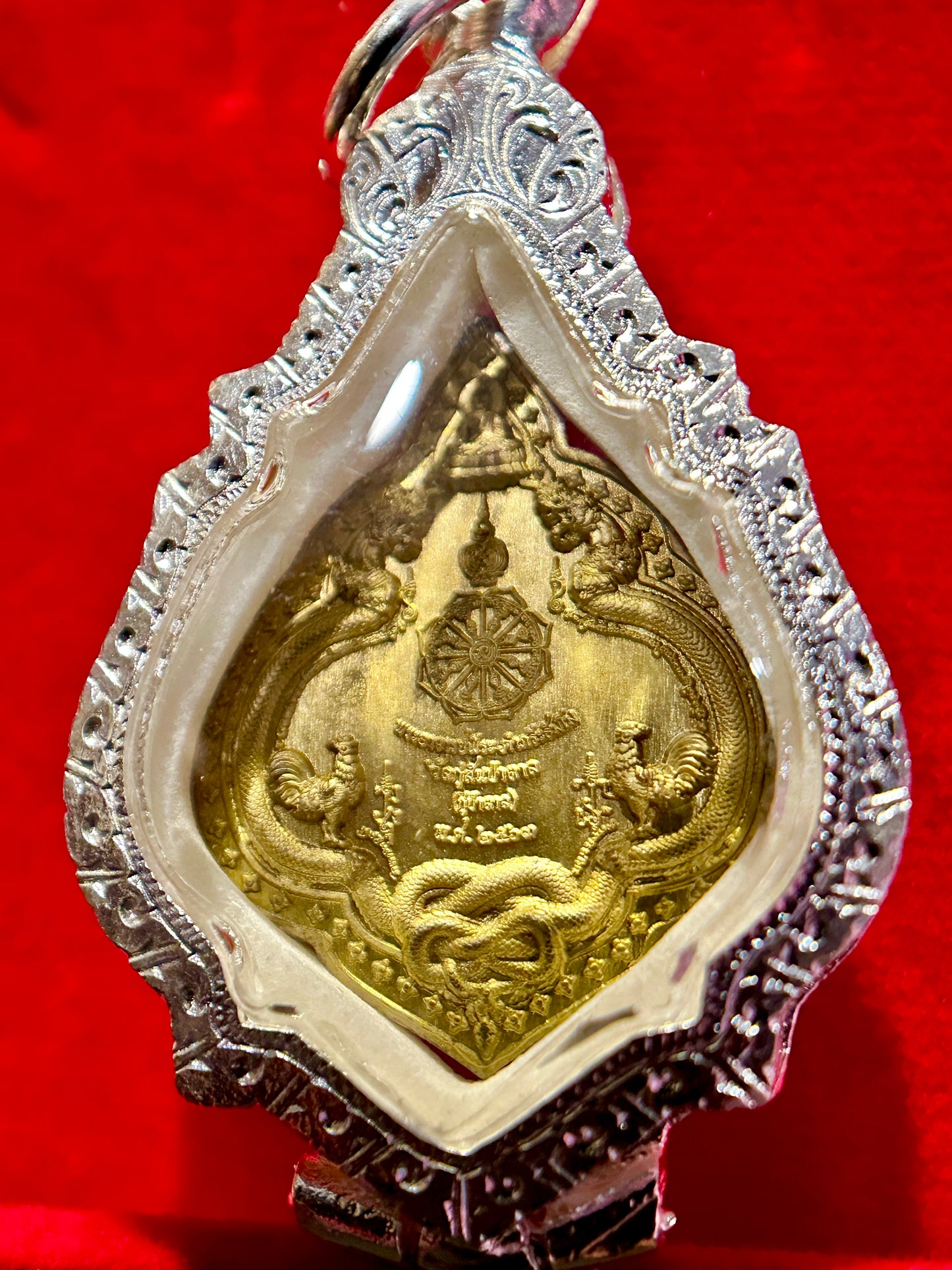 Tao Wessuwan Royal Dharma Guardian (Purple/Silver)
