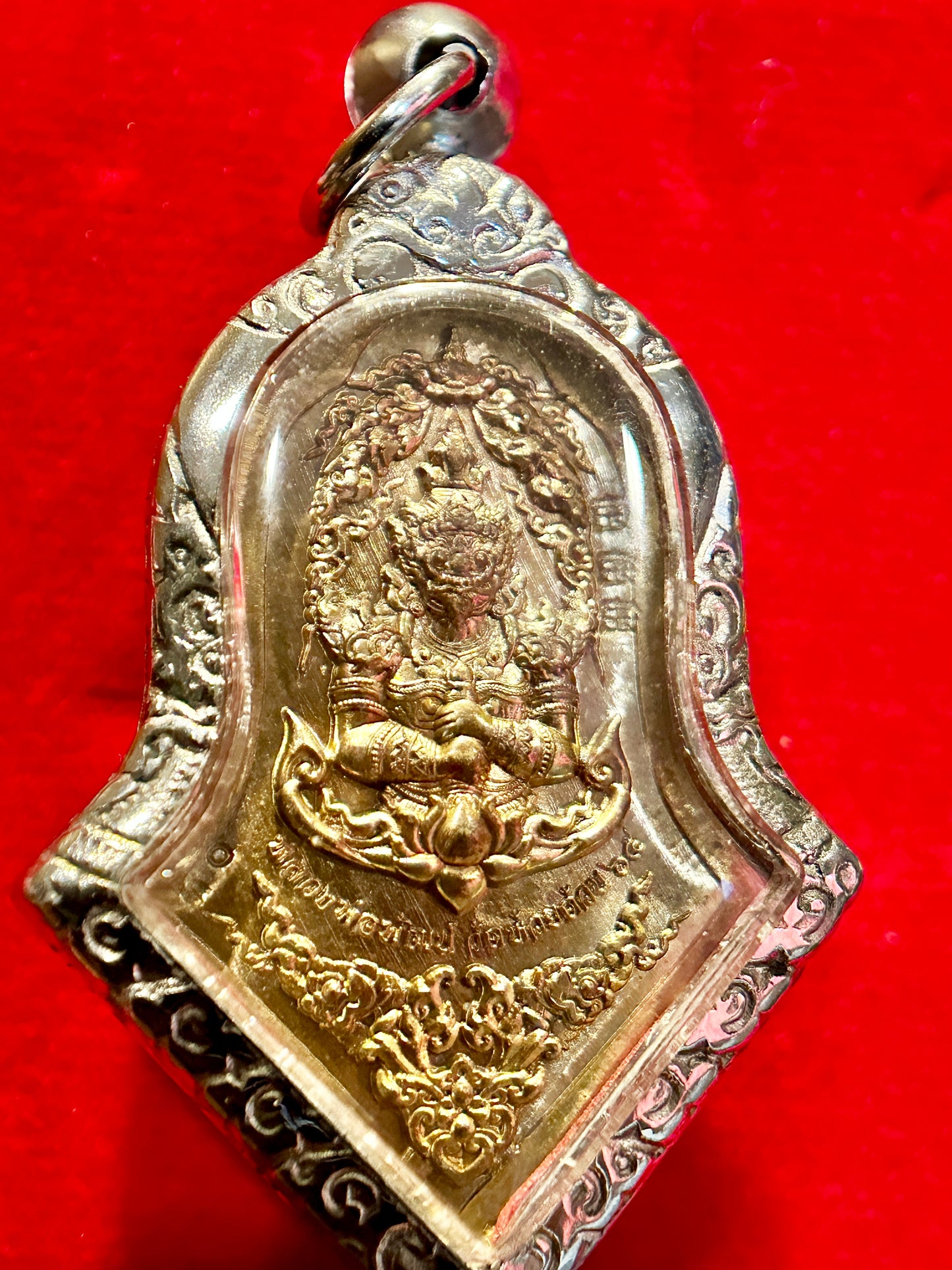 Phra Buddha Chinnaraj & Tao Wessuwan Guardian