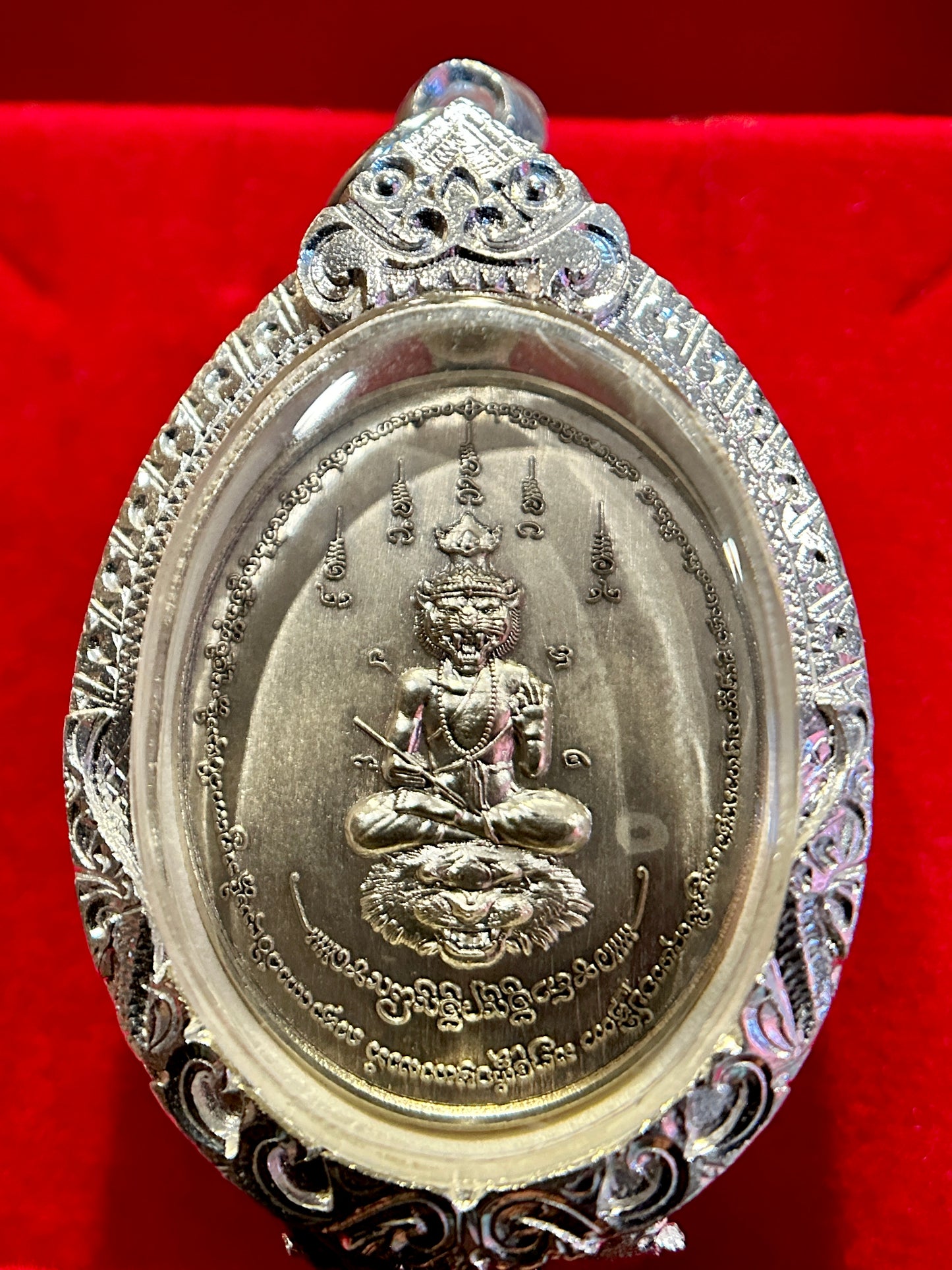 Lersi Tiger Head & Yantra Grid (Antique Silver - Silver Case)