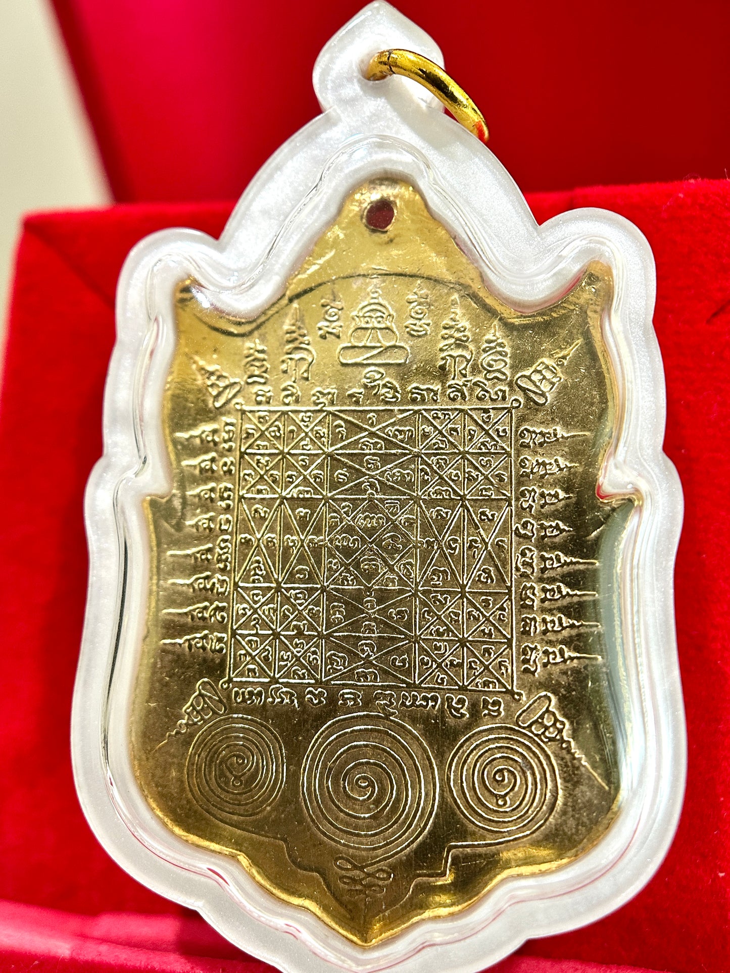 Phra Vishvarupa Protection Amulet