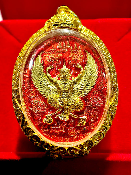 Garuda & Tao Wessuwan (Red/Gold) - Gold Case