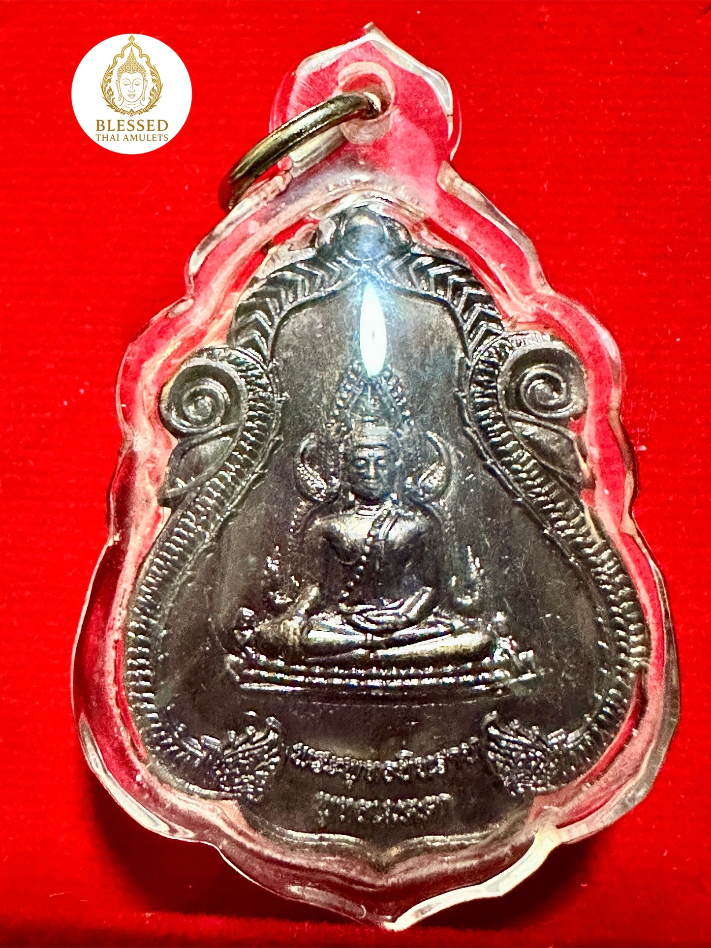 Sacred Buddha of Wat Tha Charoen