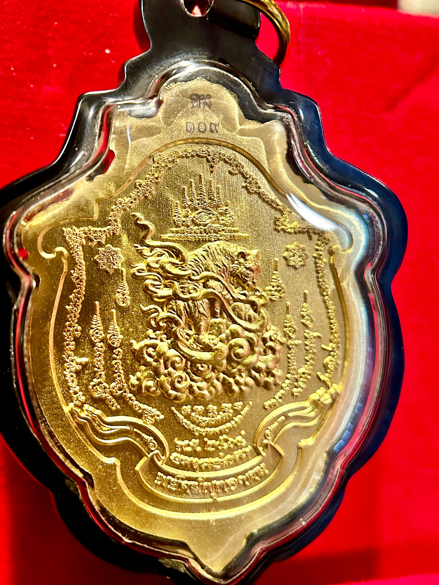 Luang Phor Phat Tiger Sovereign (Gold Edition)