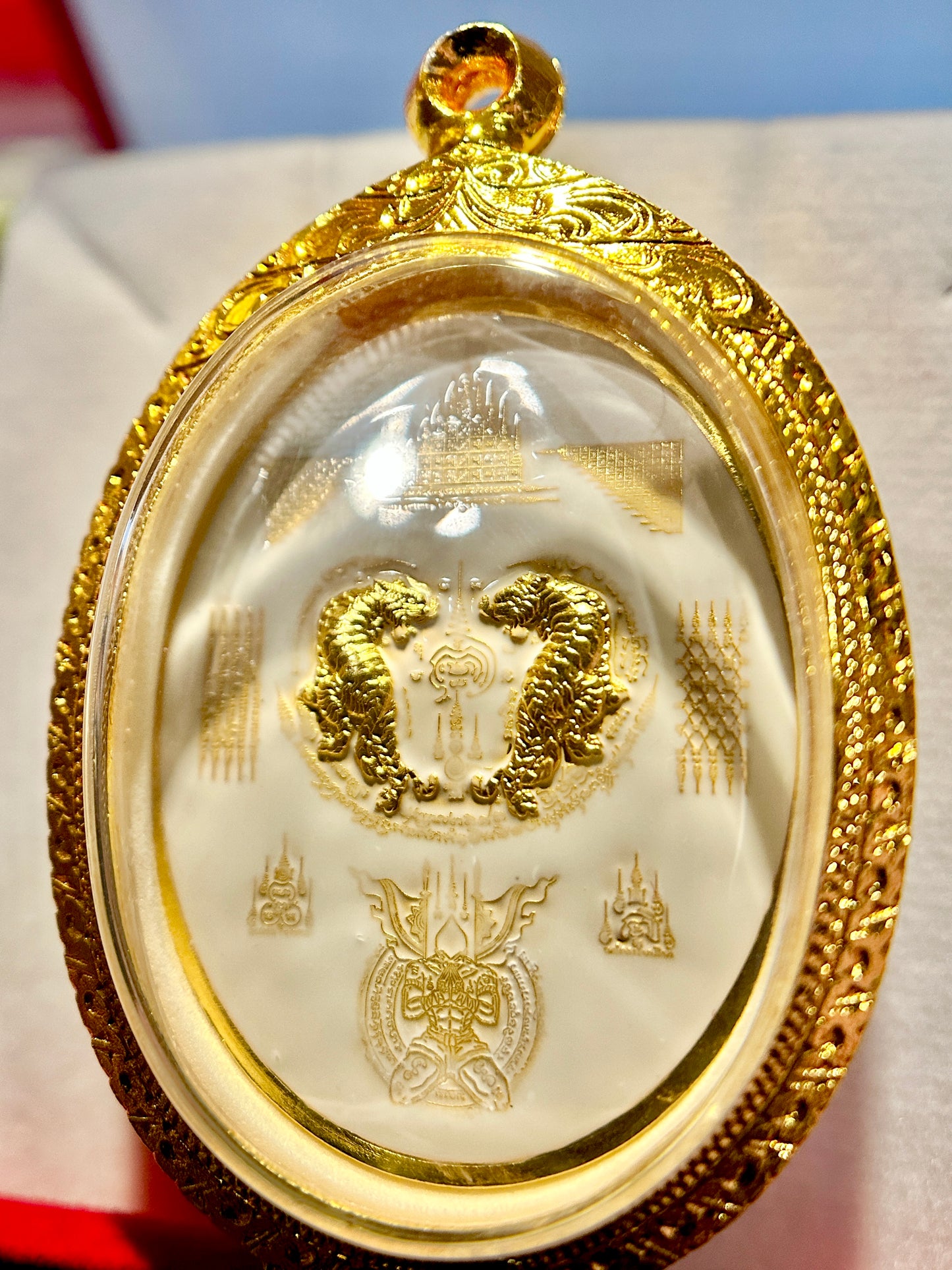 LIMITED EDITION Nai Khanom Tom (White & Gold)