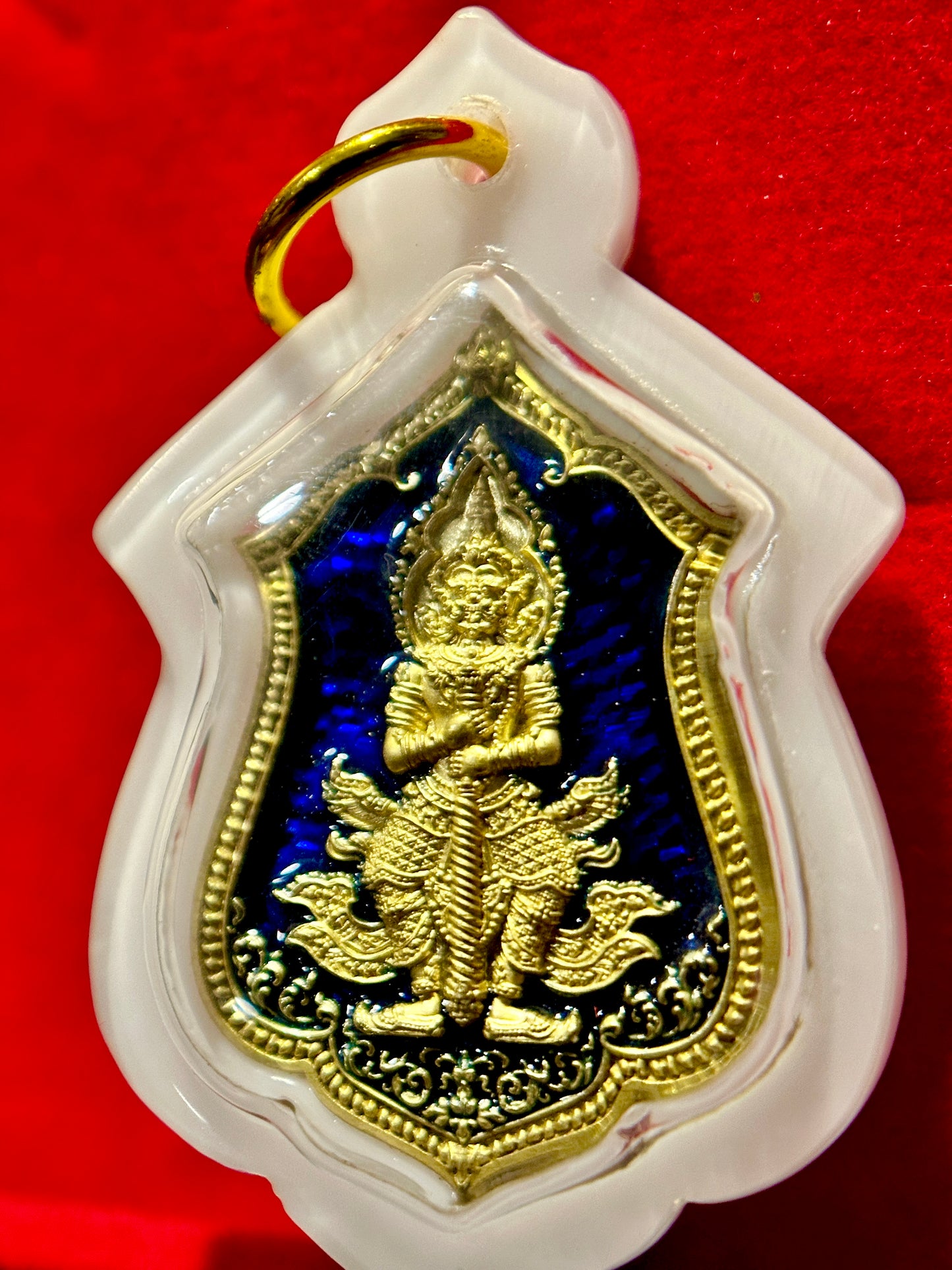 Tao Wessuwan Compact Guardian (Gold) - White Case
