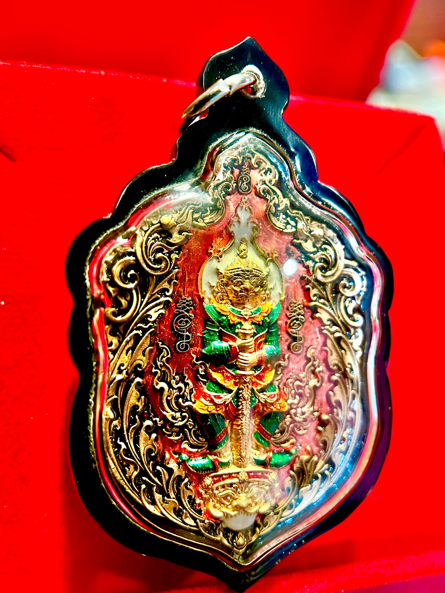 Tao Wessuwan & Garuda (Pink Radiance)