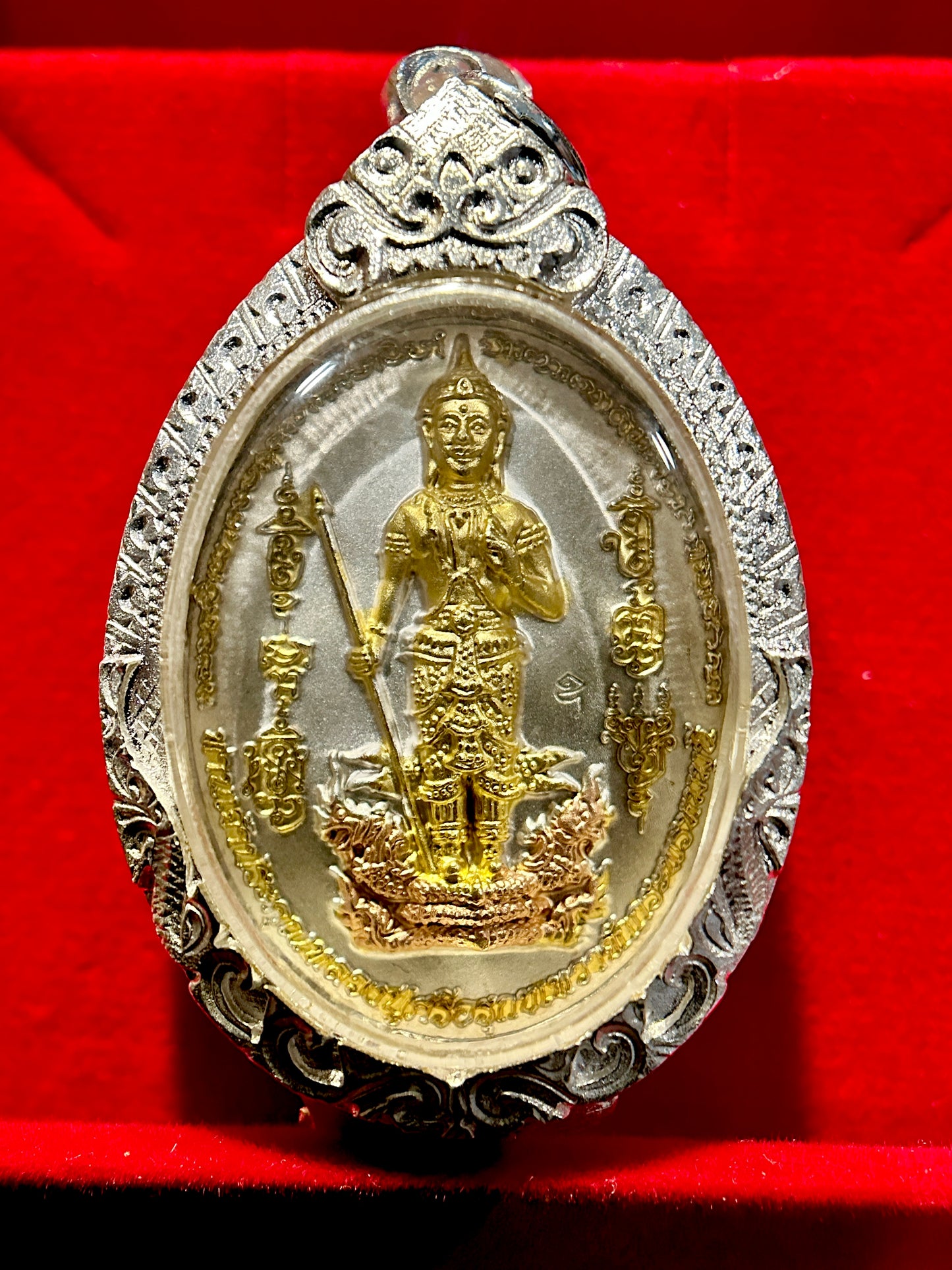 Thao Wirunhok & Hanuman Dual Guardian