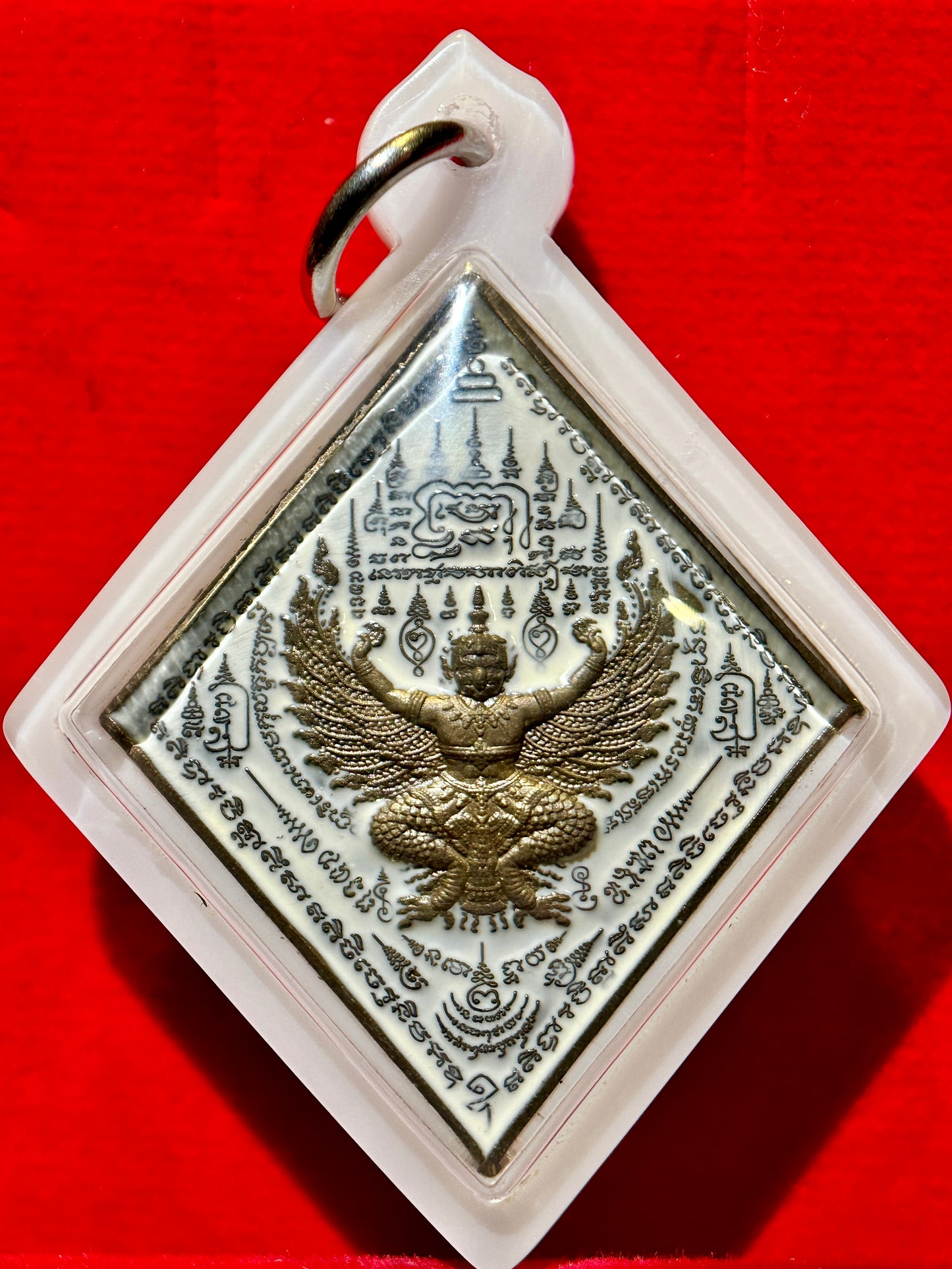 Garuda Sky Guardian & Singha Paed Tidt (White)