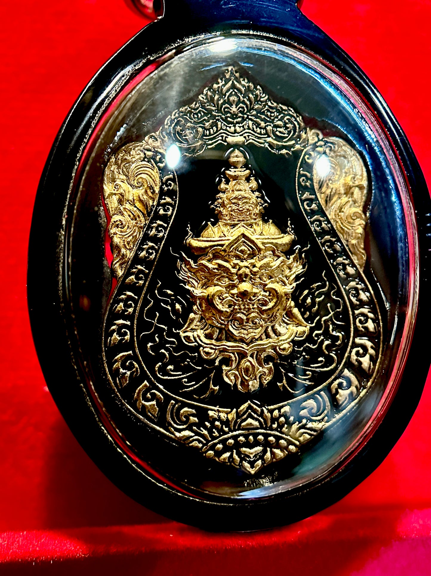 Tao Wessuwan (Black & Gold) Guardian
