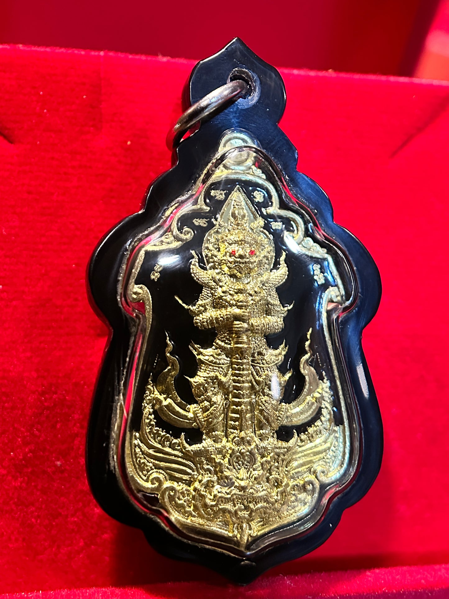 Tao Wessuwan Black Night Protector