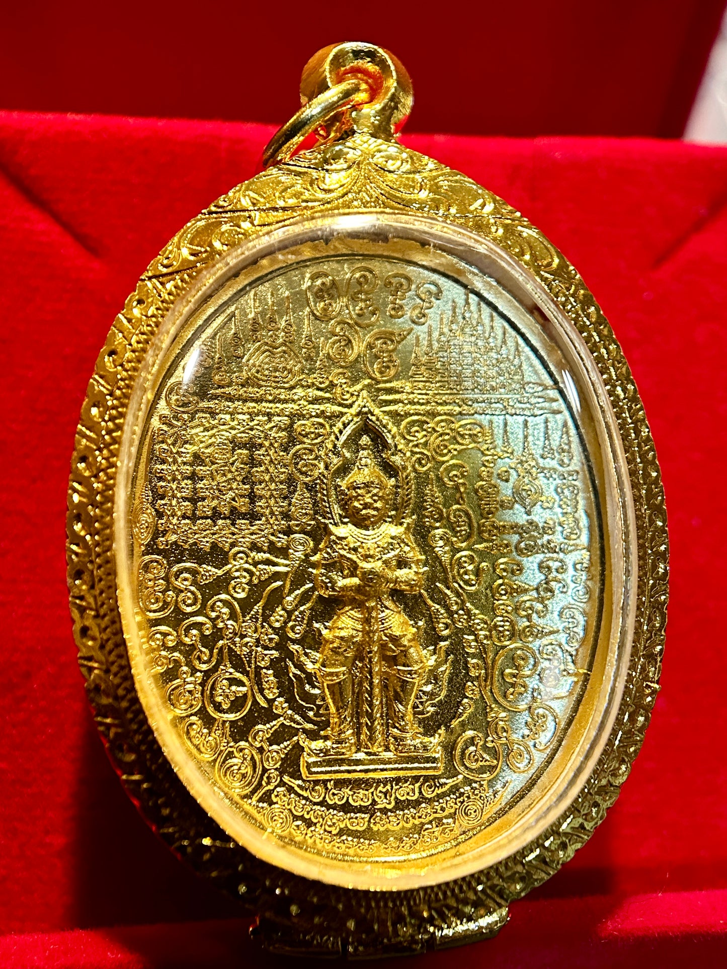 Garuda & Tao Wessuwan (Red/Gold) - Gold Case