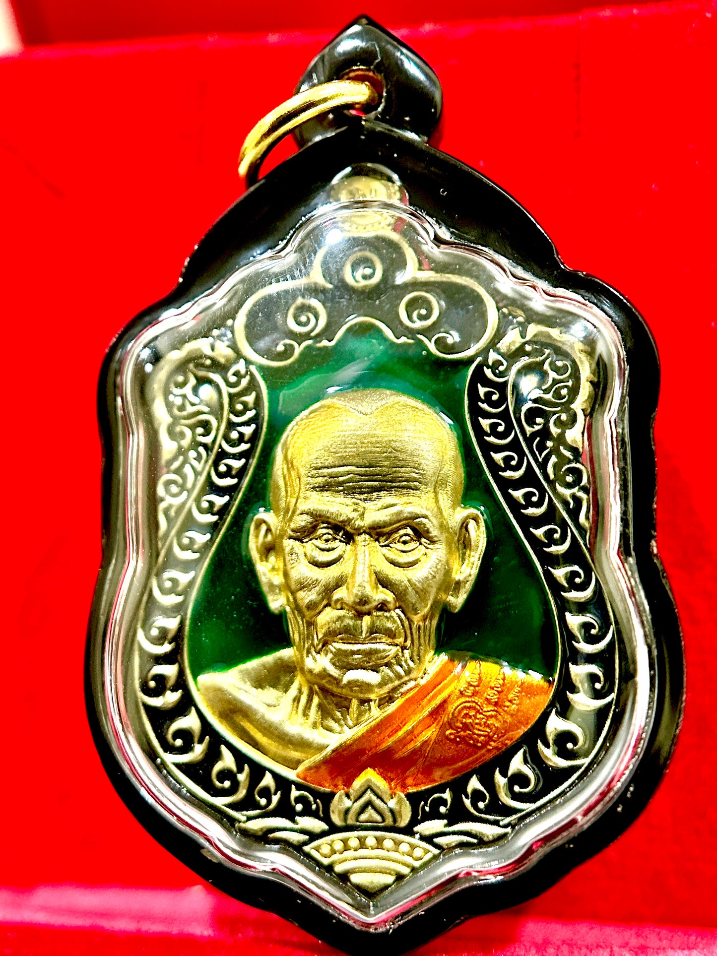 Luang Phor Phat Sacred Bull (Emerald Bull Edition)