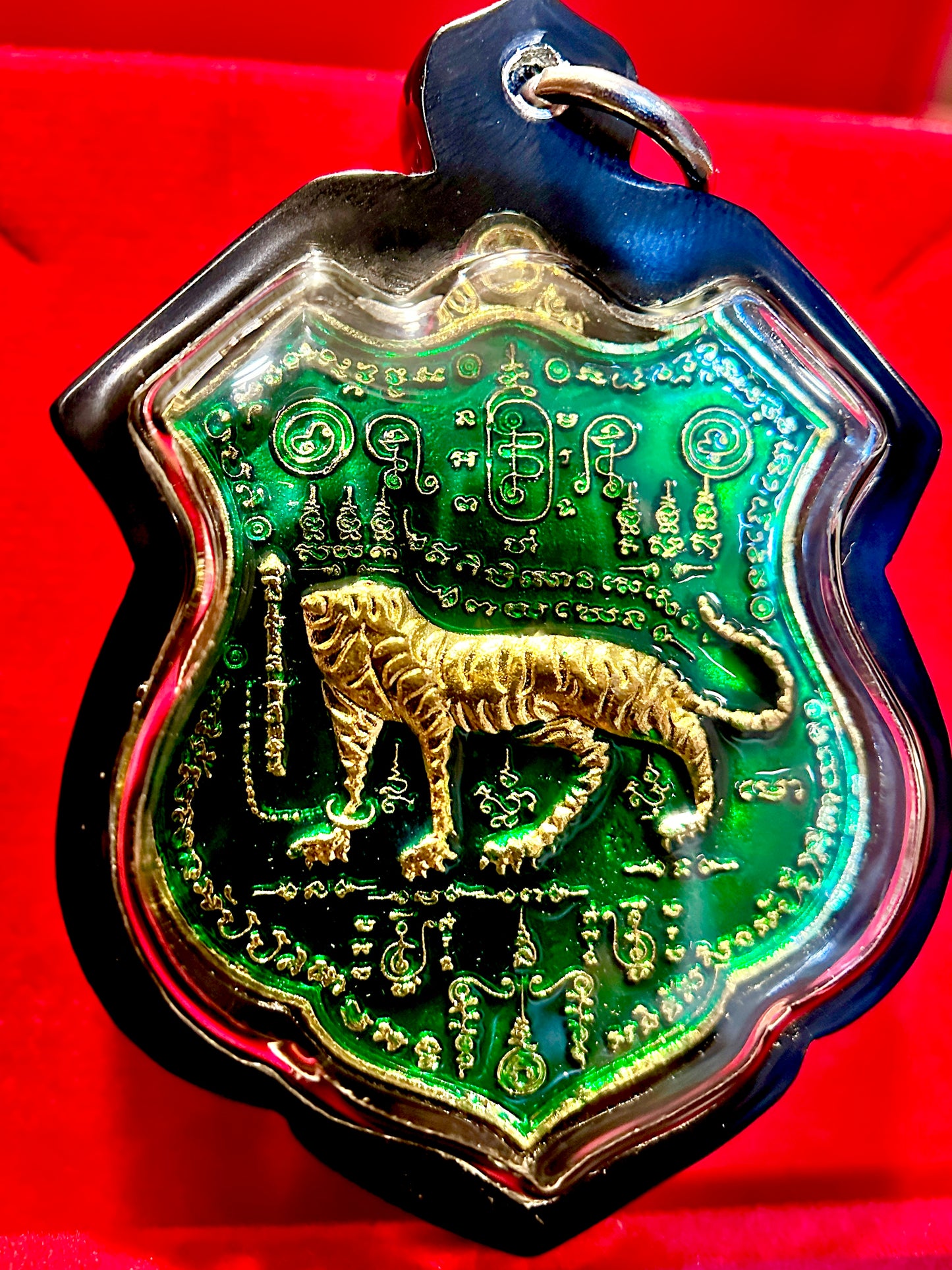 Suea Hua Khad (Green/Gold)