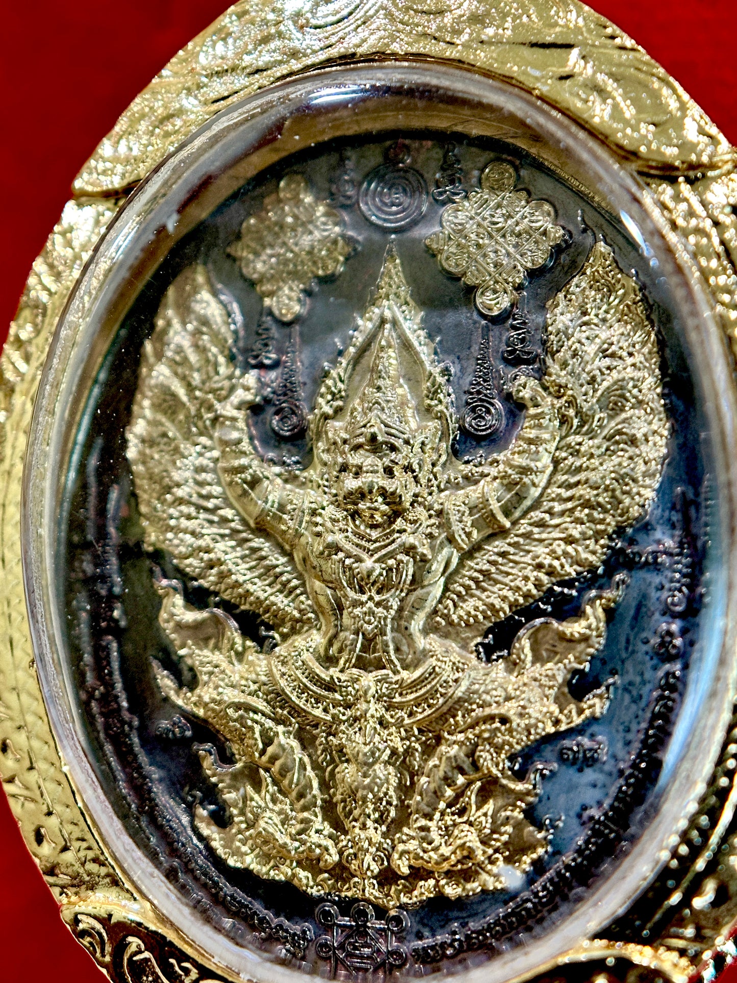 Tao Wessuwan & Garuda Divine Authority Amulet (Black & Gold Edition)