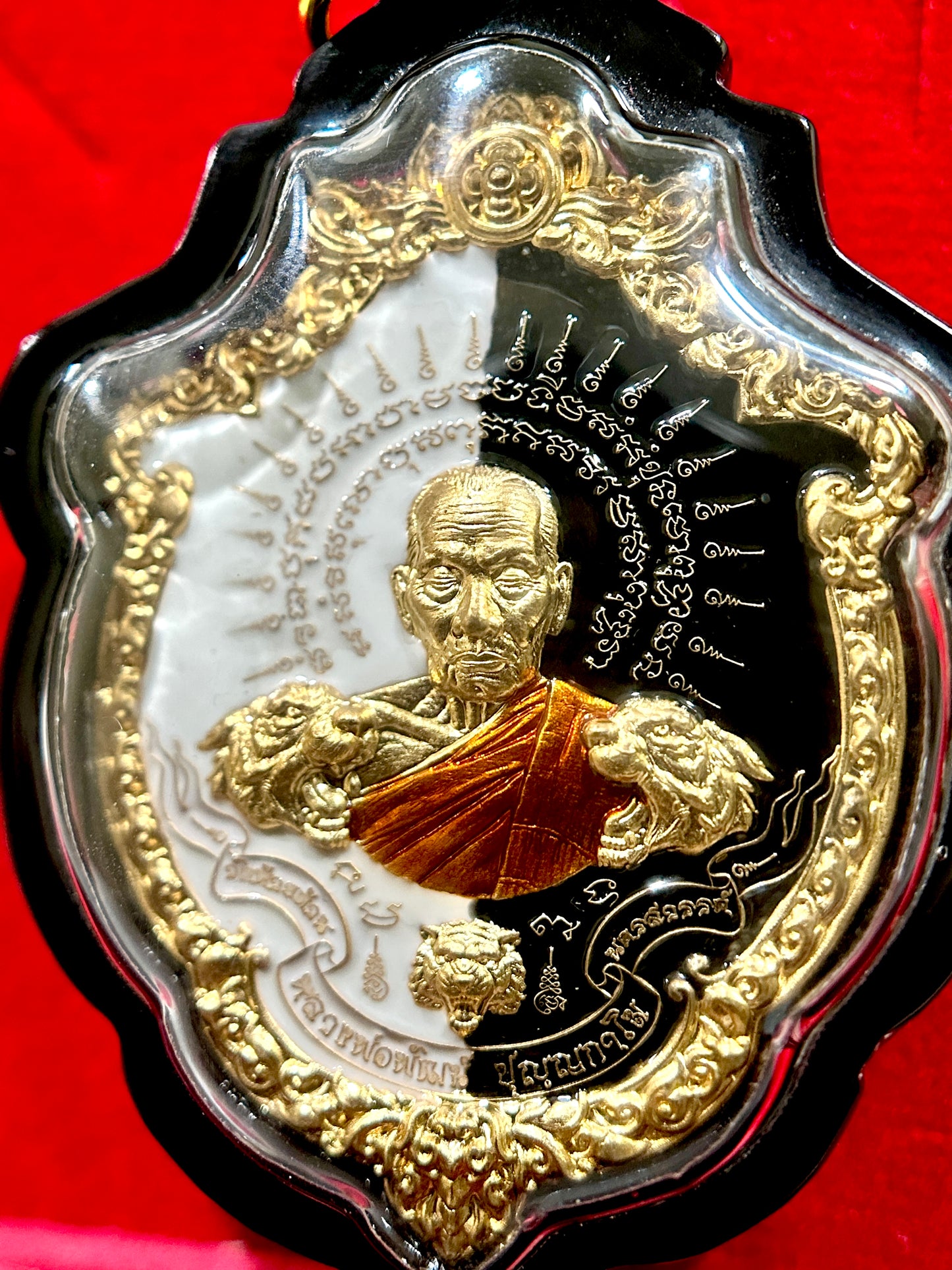 Luang Phor Phat Tiger Sovereignty Amulet (Yin Yang Edition)