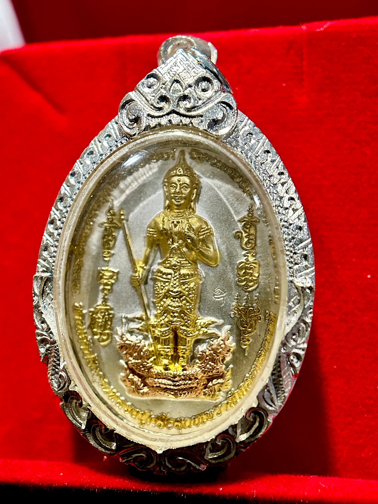 Thao Wirunhok & Hanuman Dual Guardian