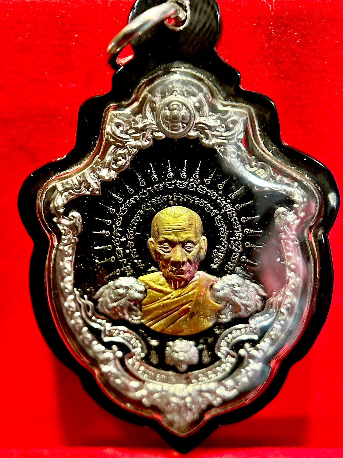 Luang Phor Phat Tiger Sovereign (Black & Silver)