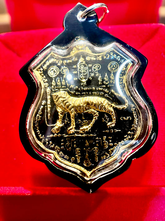 Suea Hua Khad (Black/Gold)