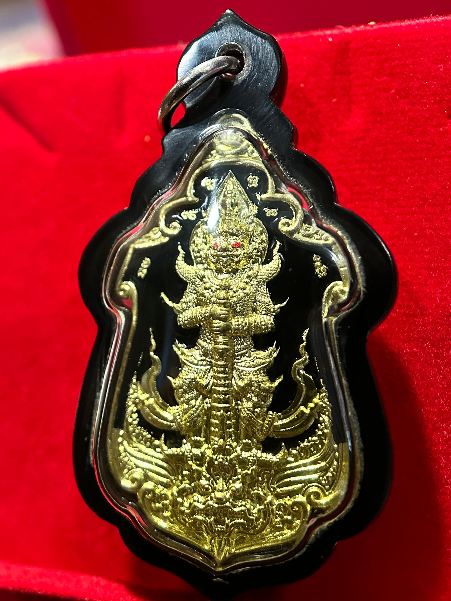Tao Wessuwan Black Night Protector