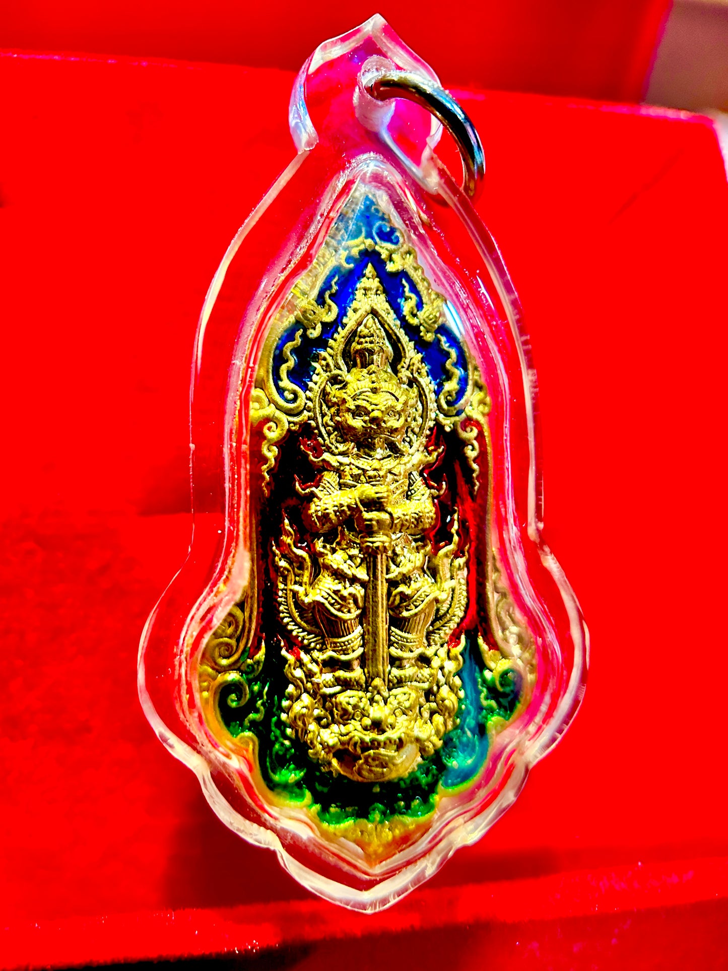 Tao Wessuwan Enchanted Realm (Multicolor)