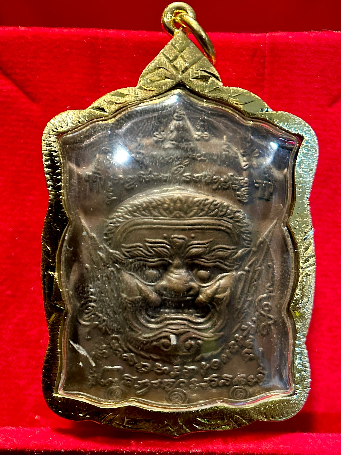 Tao Wessuwan Twin Form Amulet