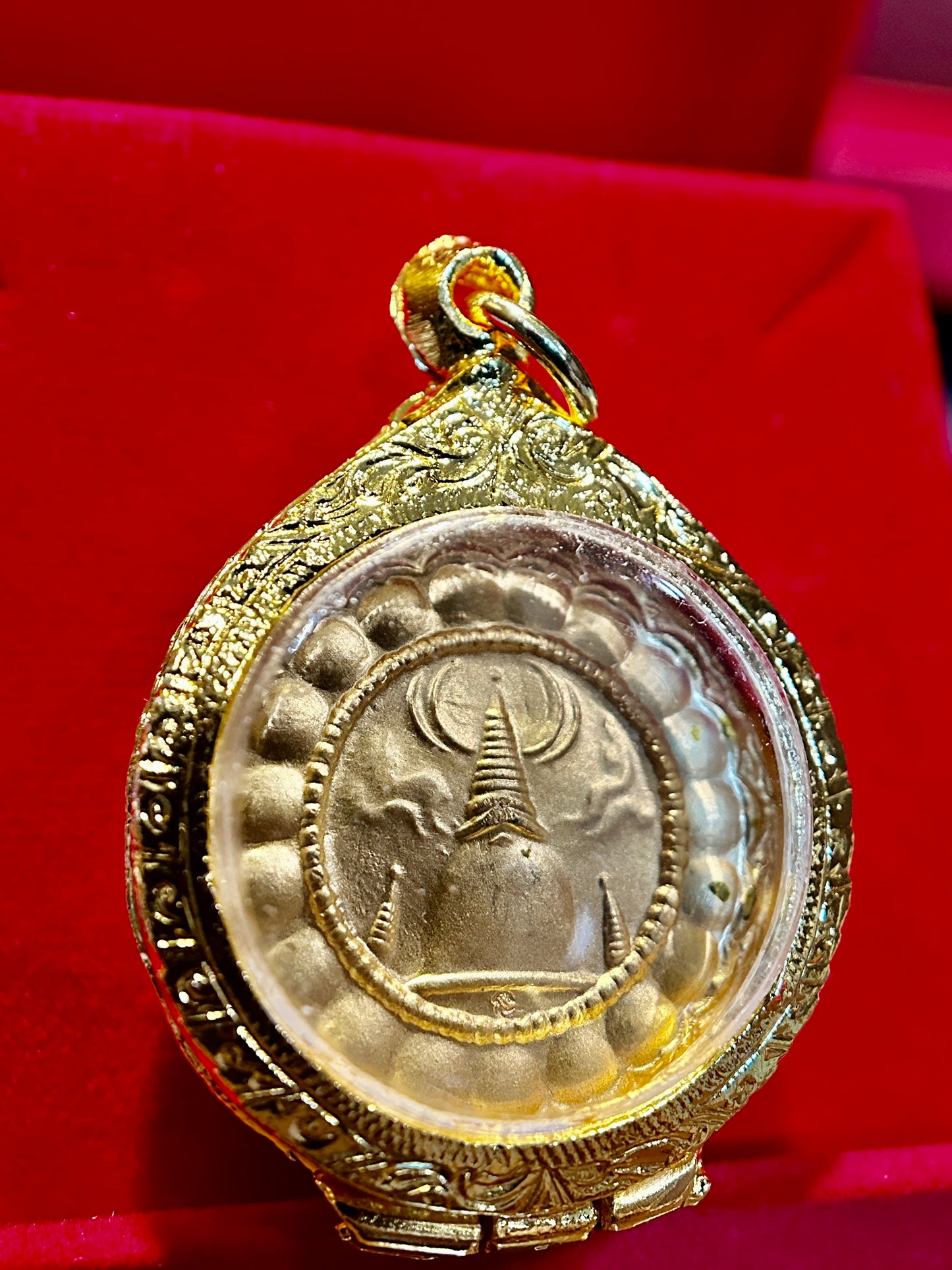 Naga-Protected Bodhisattva (Multicolor/Gold)