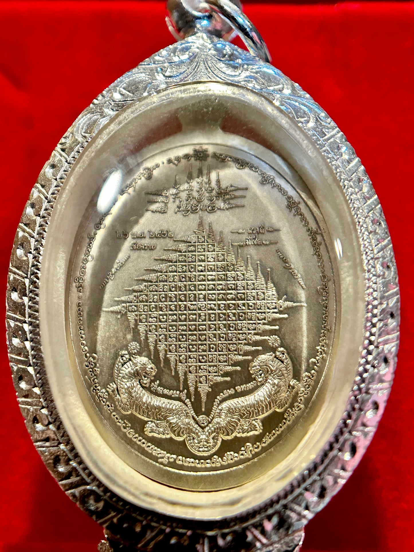 Lersi Tiger Head & Yantra Grid (Antique Silver - Silver Case)
