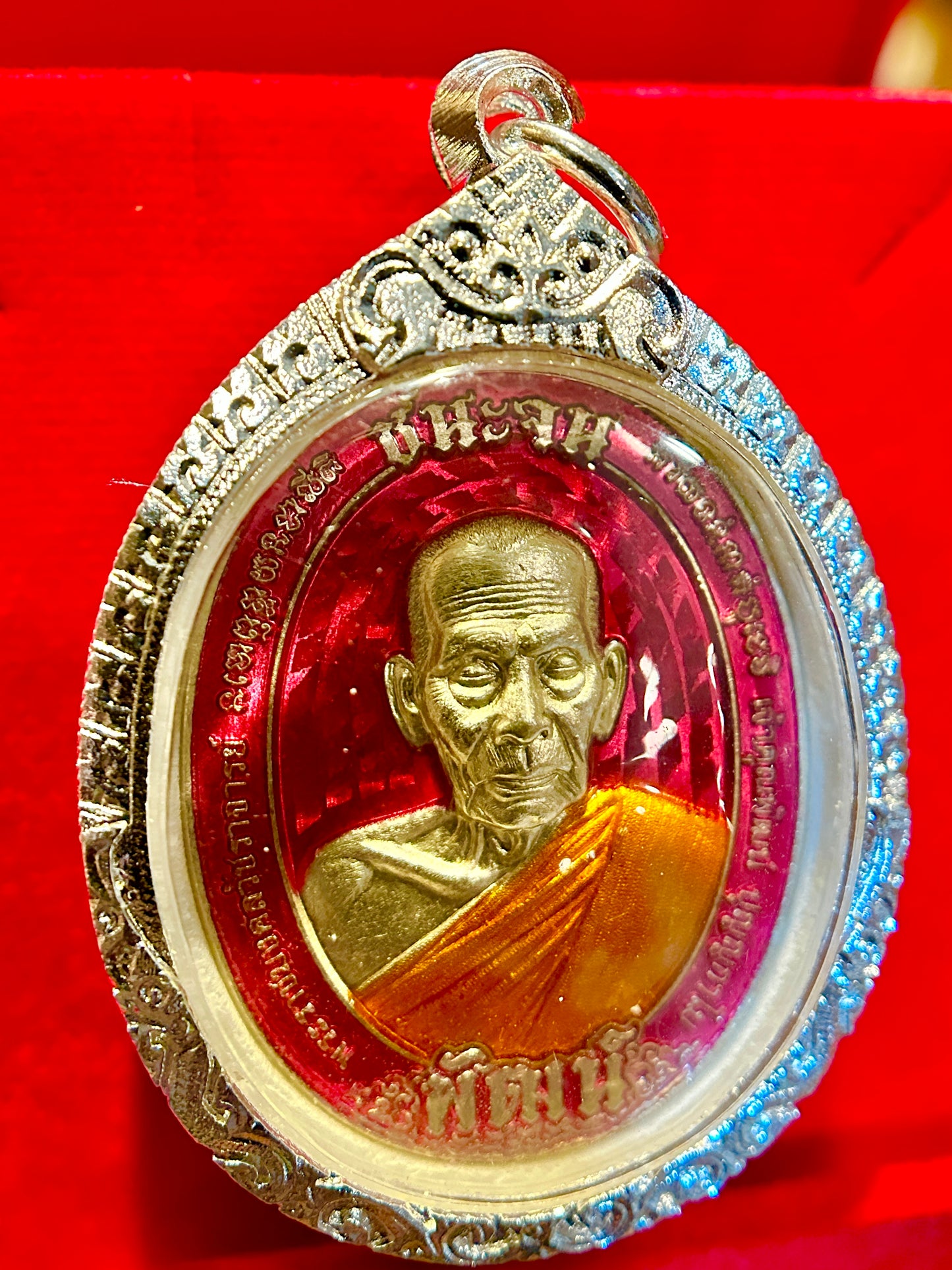 Tao Wessuwan & Luang Phor Phat (Pink Radiance)