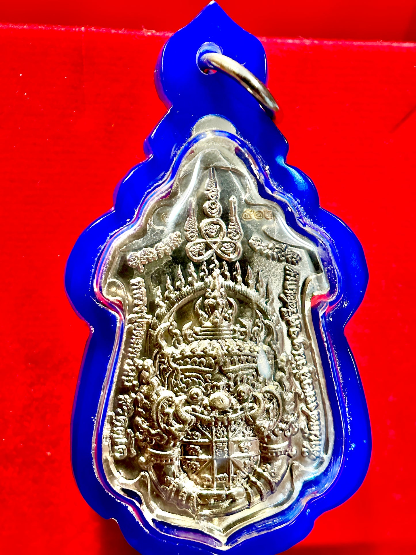 Tao Wessuwan Silver Shield (Blue Trim Edition)