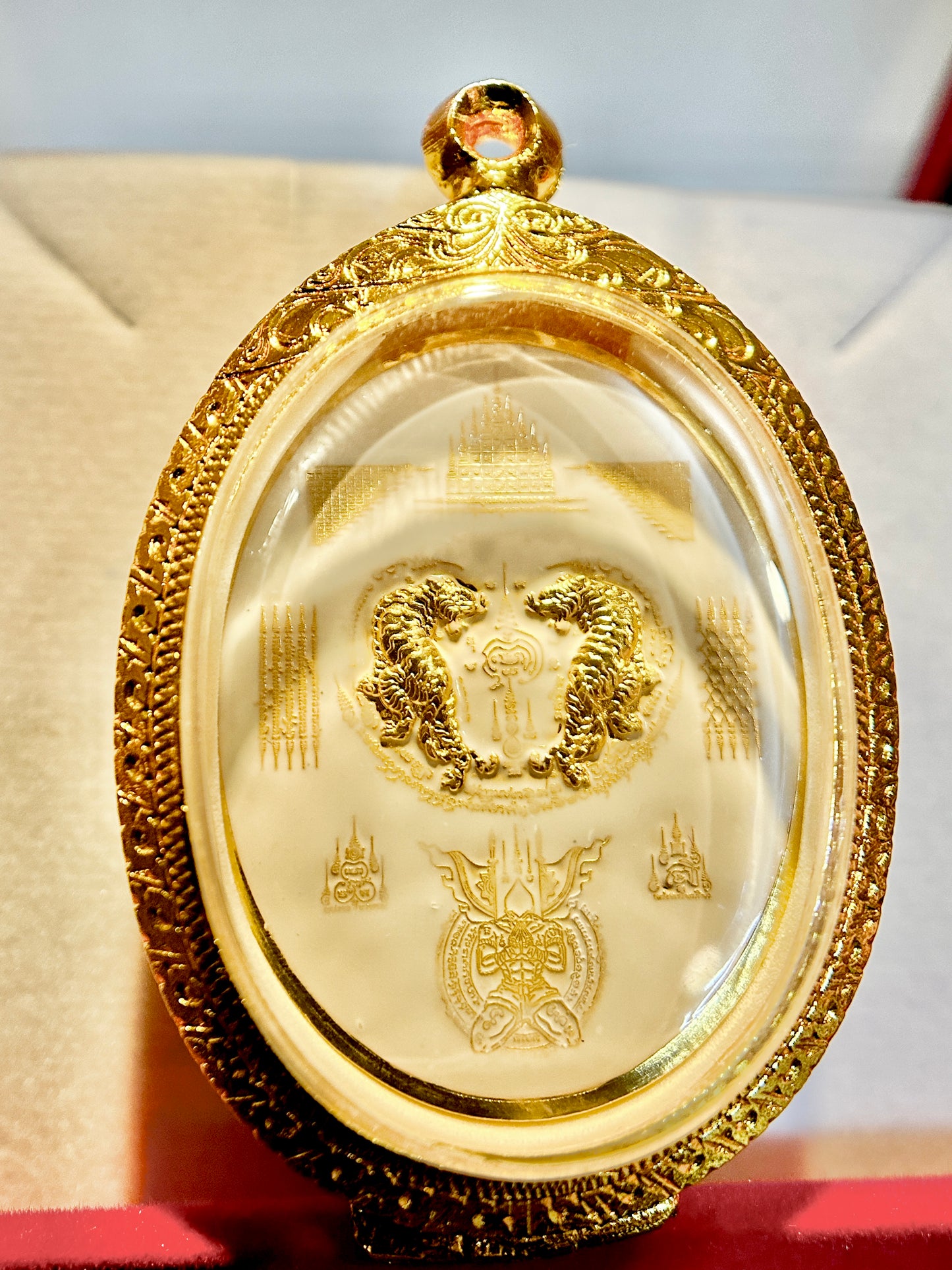 LIMITED EDITION Nai Khanom Tom (White & Gold)