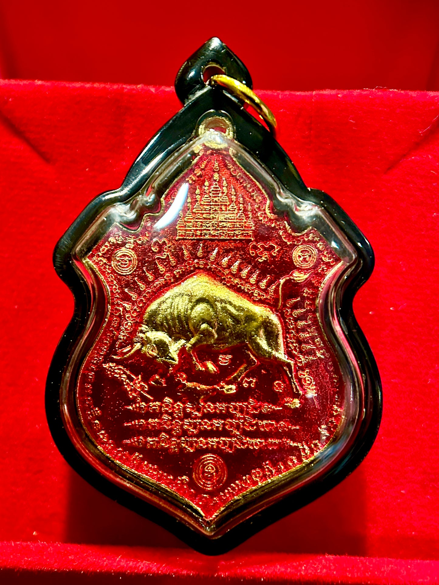 Golden Bull (Red/Black Case)